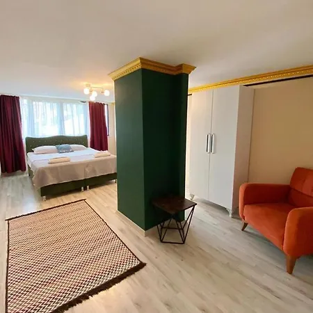 Kuba Homes Airport Apartment *